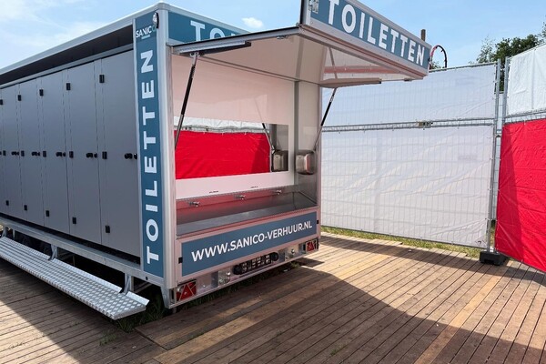 Evenementenwagen 16 Toiletten