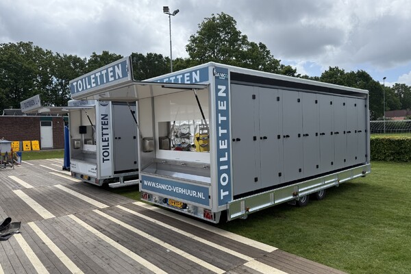 Evenementenwagen 16 Toiletten